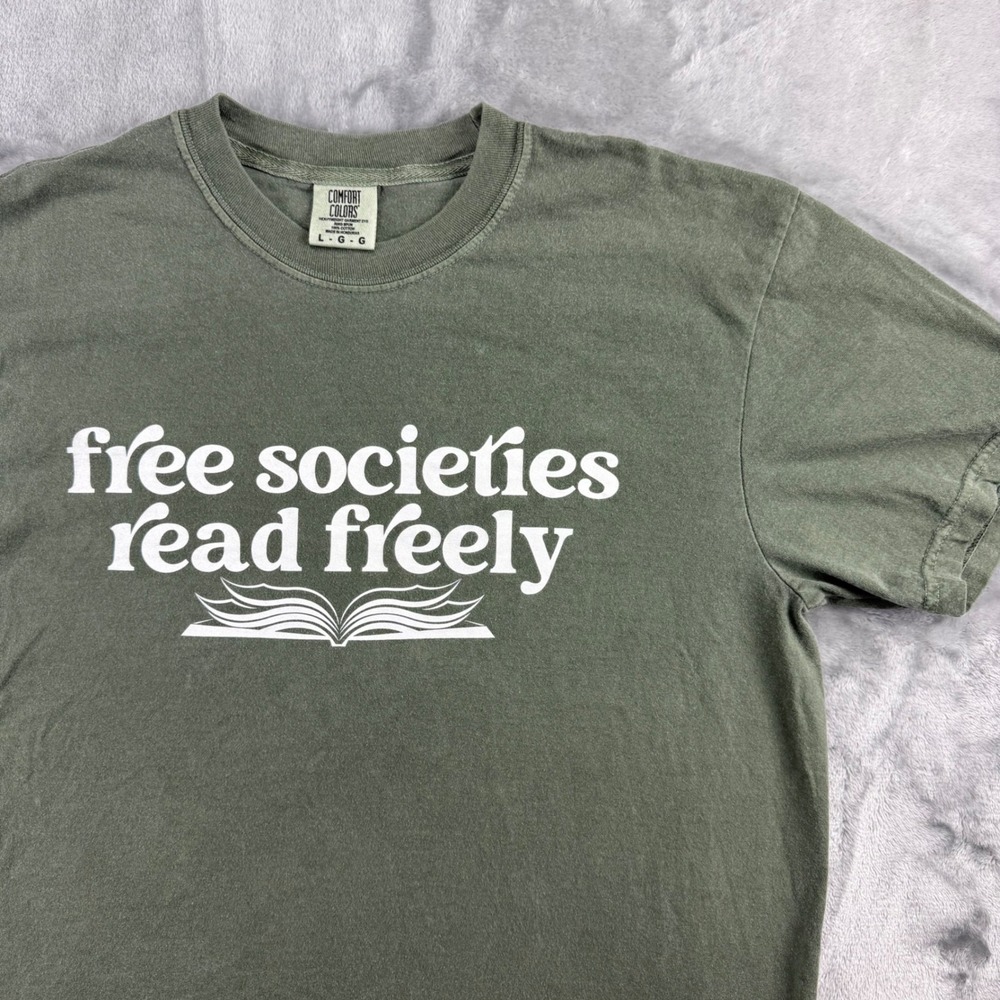 Comfort Colors Free Societies Read Freely Graphic T-Shirt Green Mens Large